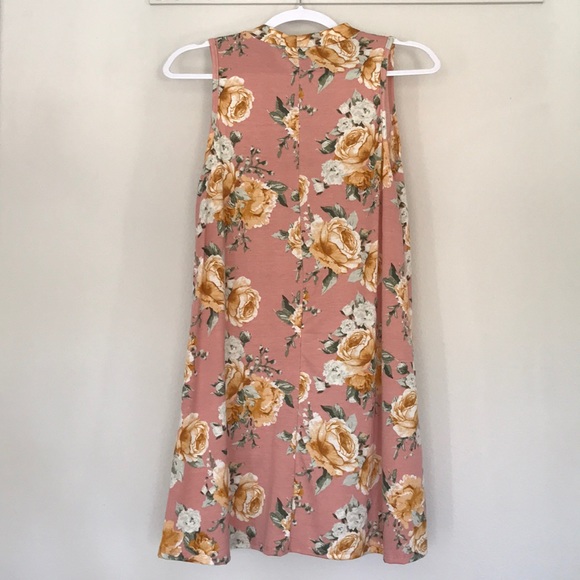 Pink Spring dress - Picture 2 of 5